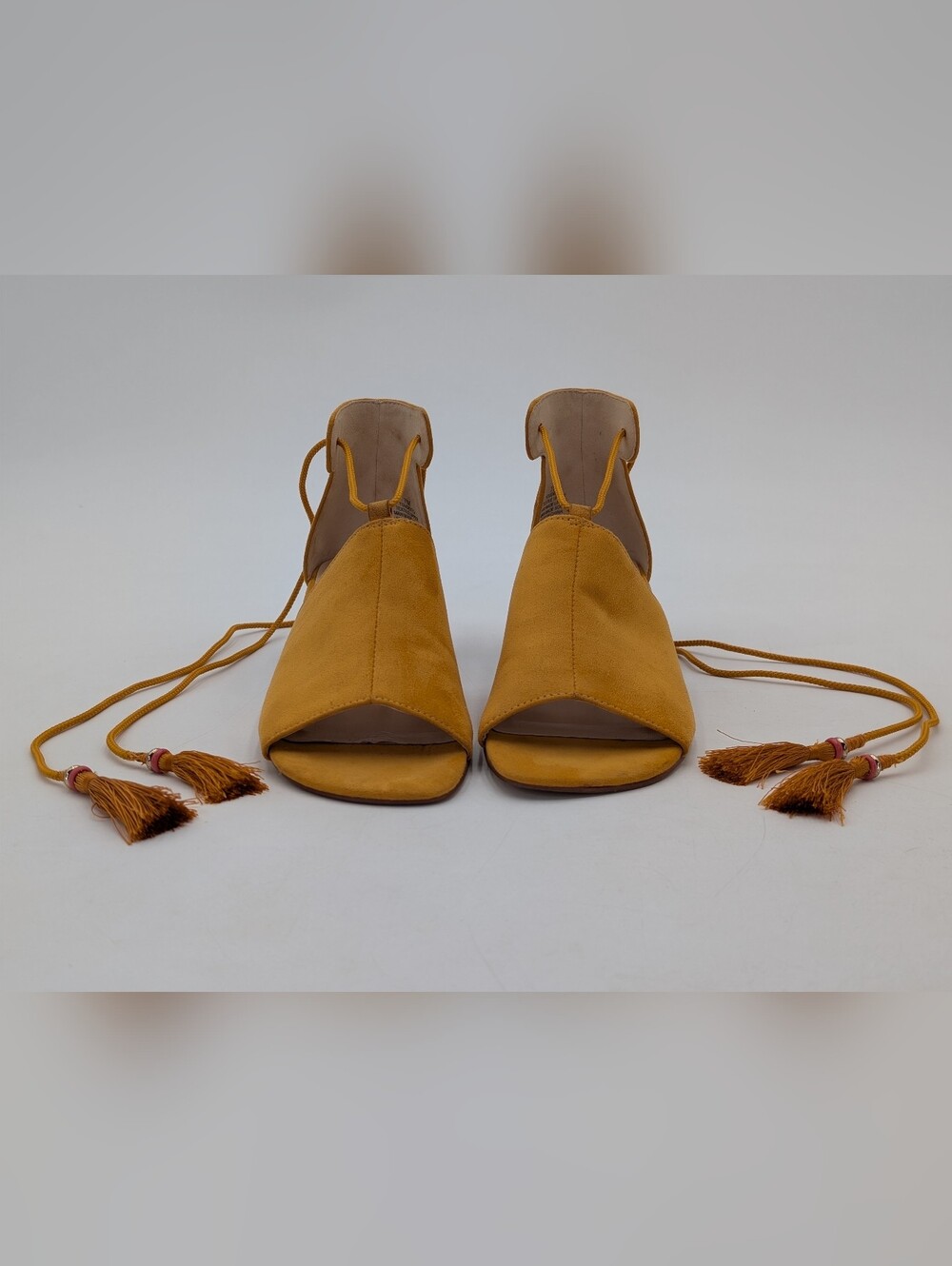 Nine West Sz 7M "Youdidto" Mustard Block Wood Heel Pearl Tassel Open Toe Sandals - Picture 7 of 16